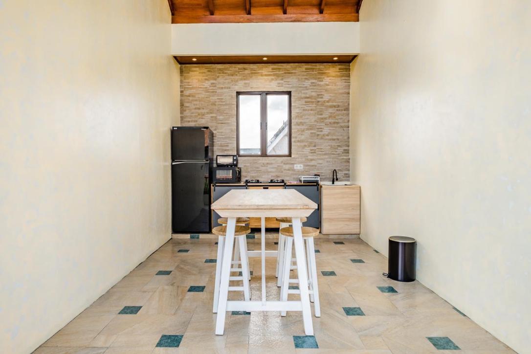 Ellisani Bali Apartamento Canggu Quarto foto