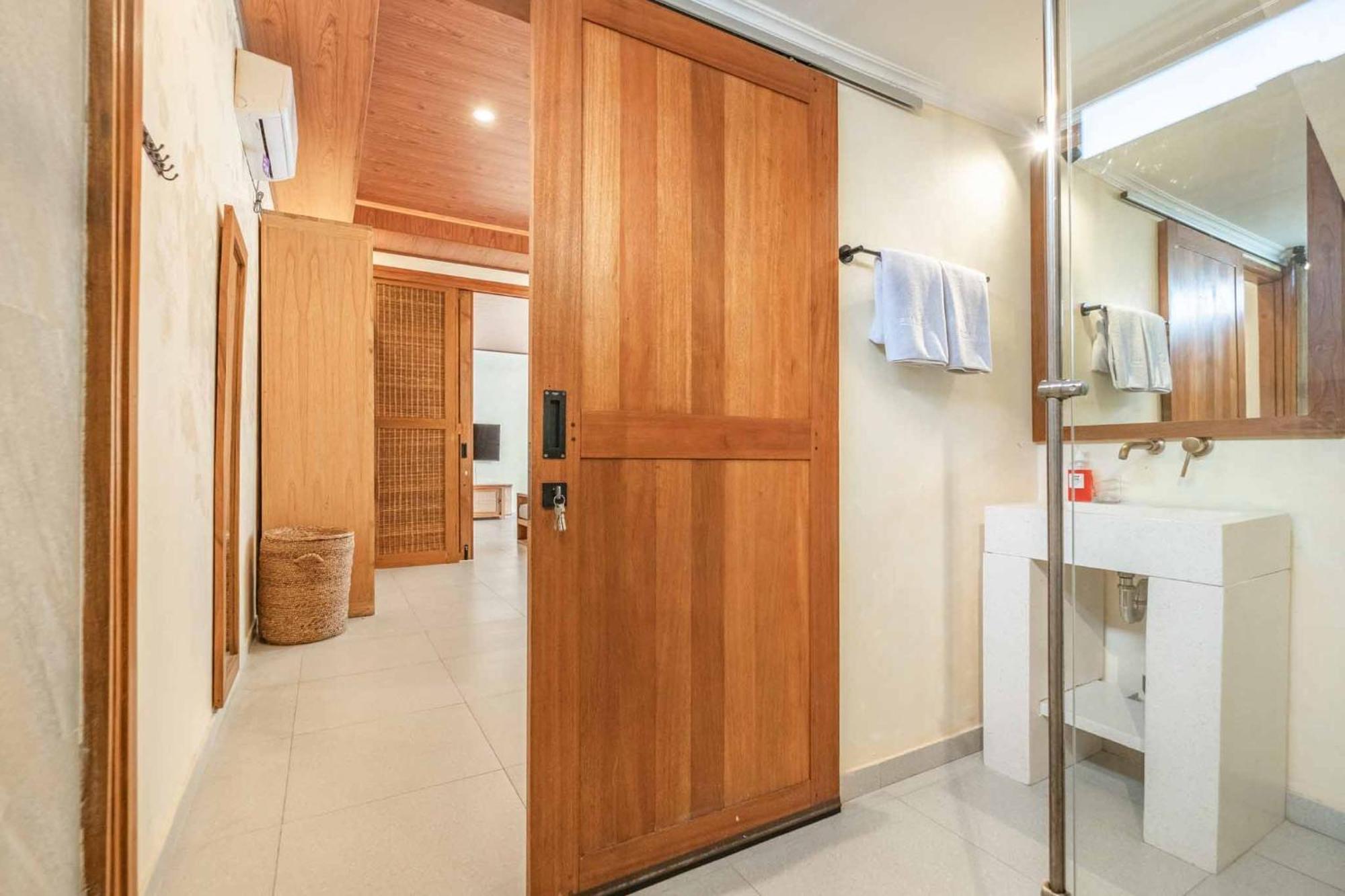 Ellisani Bali Apartamento Canggu Quarto foto
